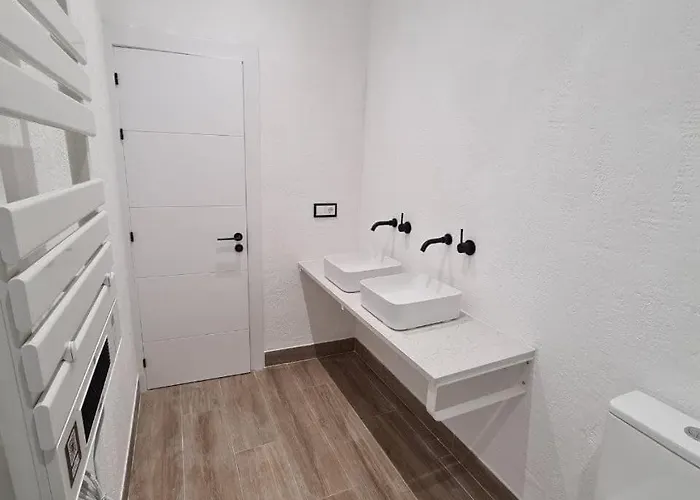 119e1 En El Centro De By R2r Consulting *